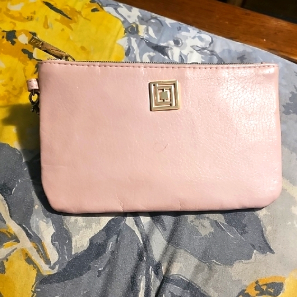 Liz Claiborne Blush Pink Wristlet